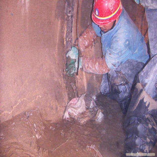 乌鲁木齐深水池渗漏原因分析及堵漏施工工艺