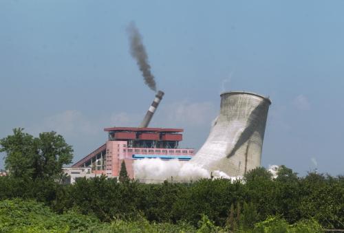 上海烟囱定向拆除爆破技术