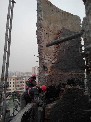 广东烟囱拆除公司如何拆除烟囱-江油