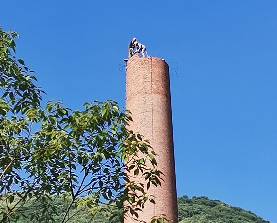 太原烟囱人工拆除施工在什么条件下进行