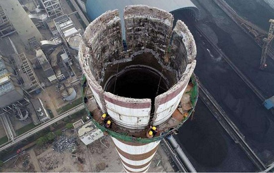南京​拆除水泥烟囱施工时有什么要特别注意的