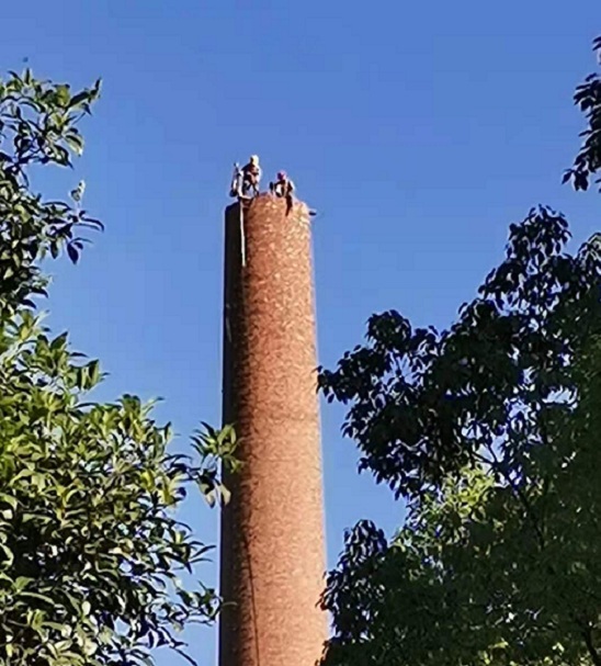 湖南烟囱拆除公司:安全环保专业拆除——欢迎您！