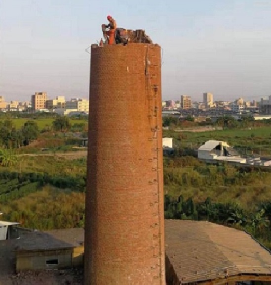天津烟囱拆除公司:安全,高效,环保的拆除方案