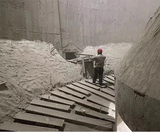水泥库清库的安全操作与应急预案：专业指南